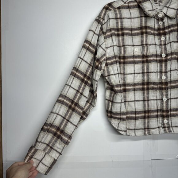 American Eagle Outfitters women’s cropped flannel Size Small - Picture 2 of 9